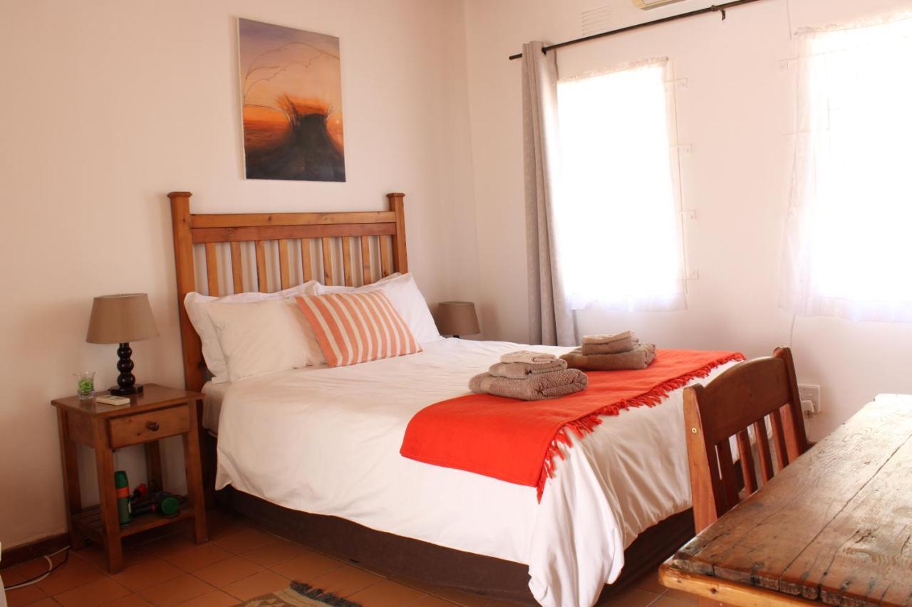 Die Dorpshuis Calitzdorp Esterno foto