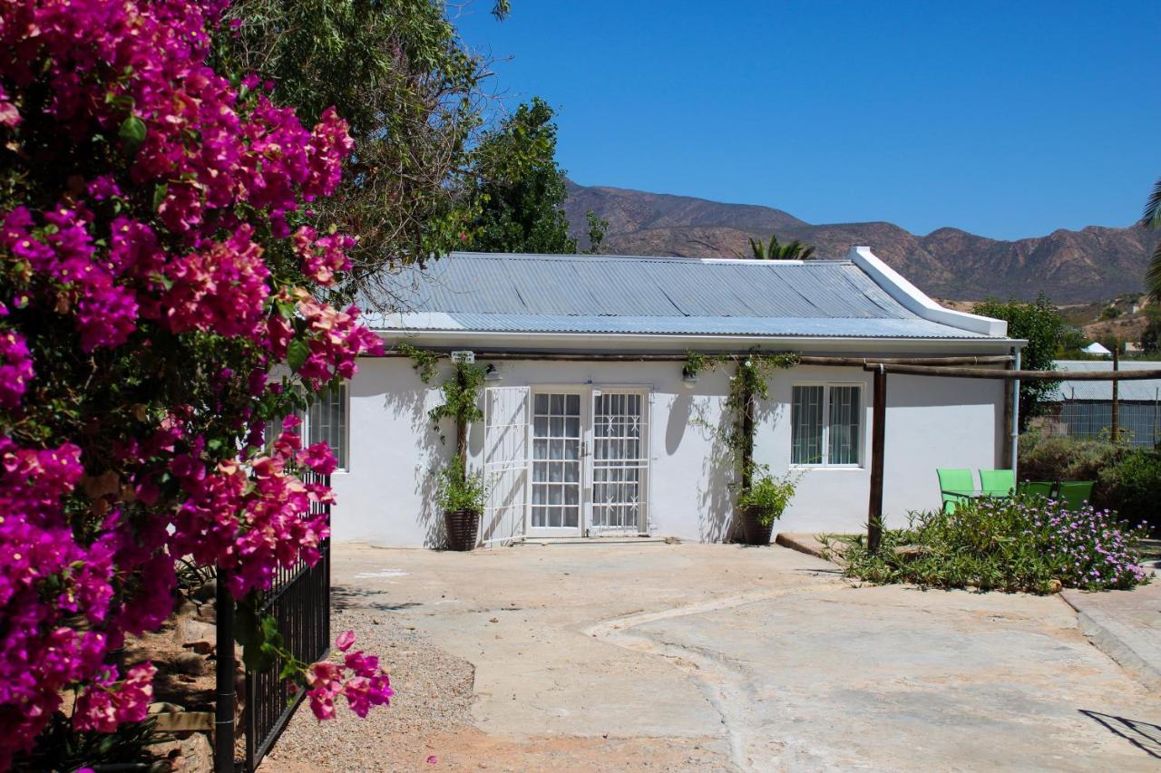Die Dorpshuis Calitzdorp Esterno foto